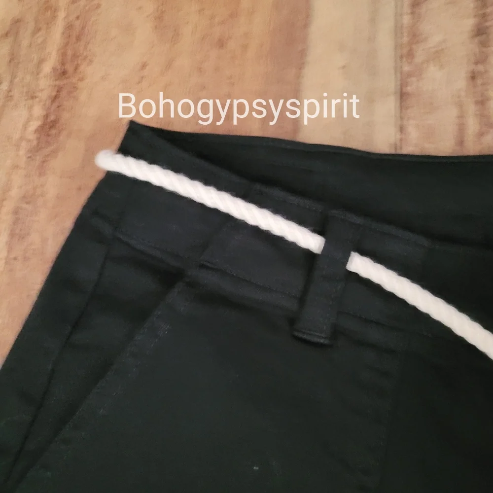 $60 NWT L.T.J Letter to Juliet High Rise Chino Shorts, Medium Black